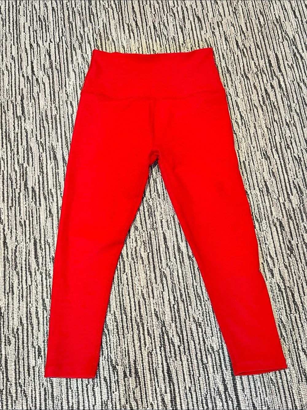 Beyond Yoga Spacedye Caught In The Midi High Waisted Red Leggings Medium capri